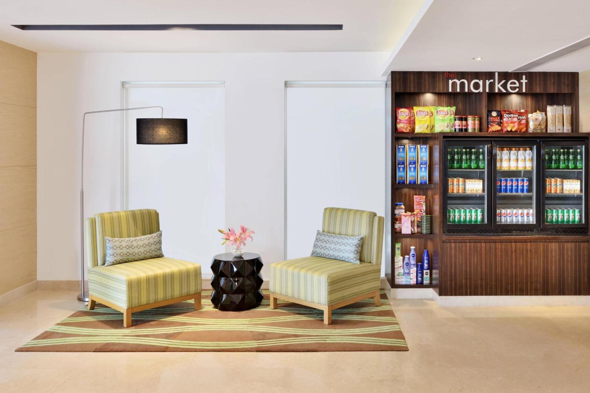 Отель Fairfield By Marriott Chennai Omr Экстерьер фото