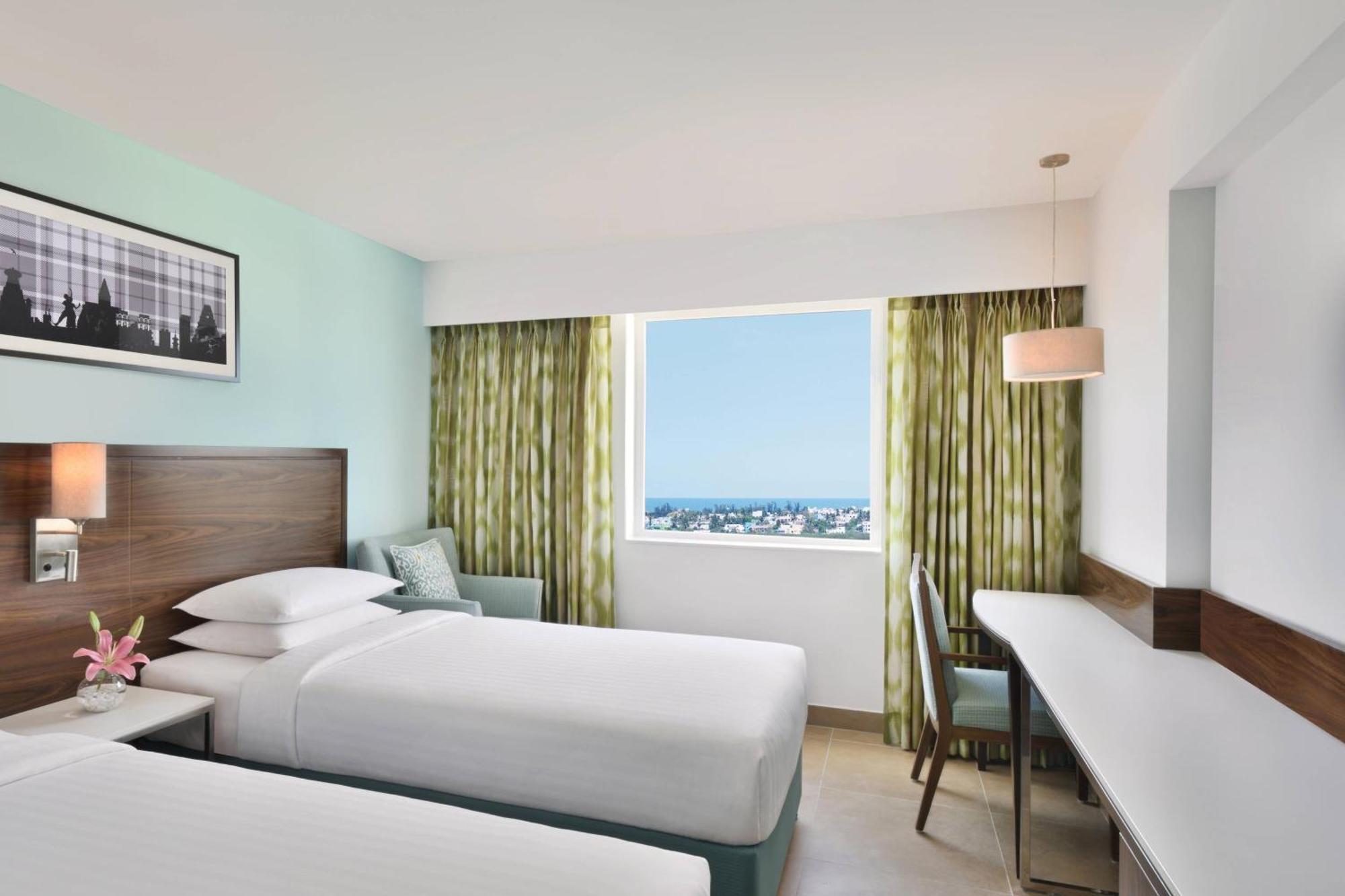 Отель Fairfield By Marriott Chennai Omr Экстерьер фото