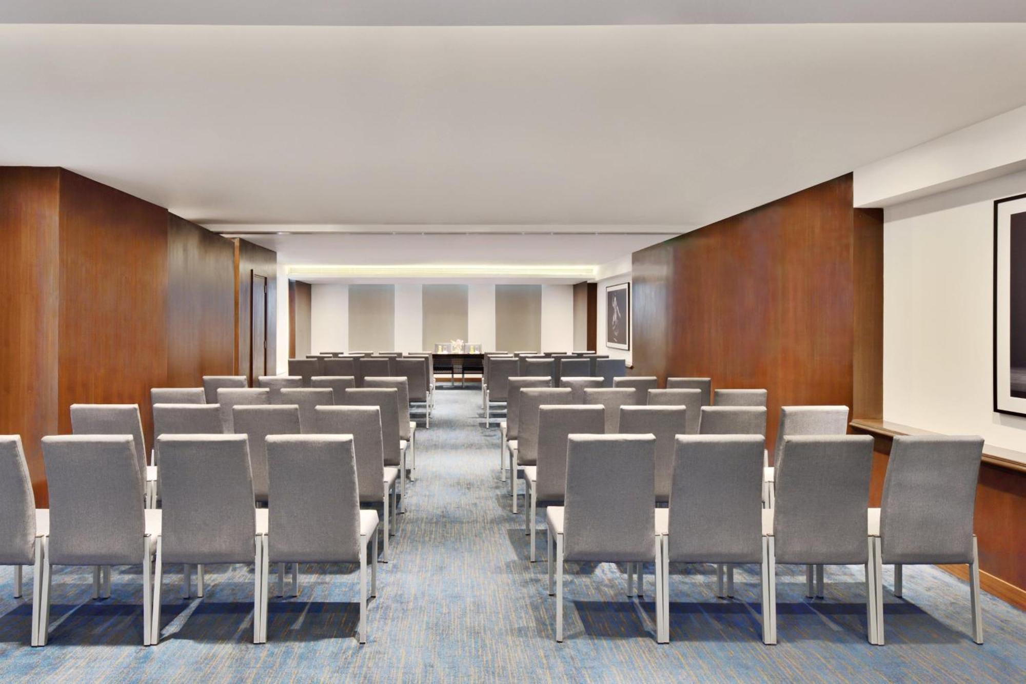 Отель Fairfield By Marriott Chennai Omr Экстерьер фото