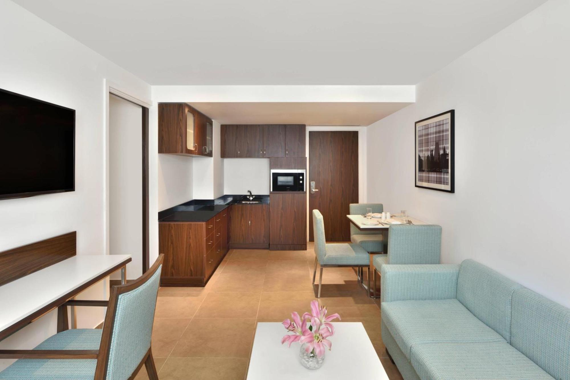 Отель Fairfield By Marriott Chennai Omr Экстерьер фото